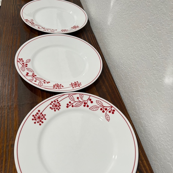 Corelle Berries and Leaves Vintage Retired dishes